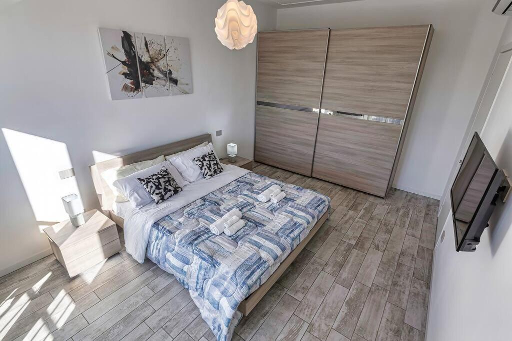 Garda Lake View Apartment Дезенцано-дель-Гарда Экстерьер фото
